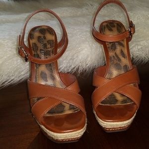Gianni bini platform sandals